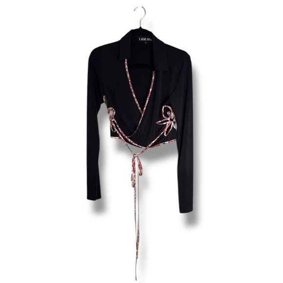 I.AM.GIA Black Flower Cut Out Wrap Top Size Large - Picture 1 of 5
